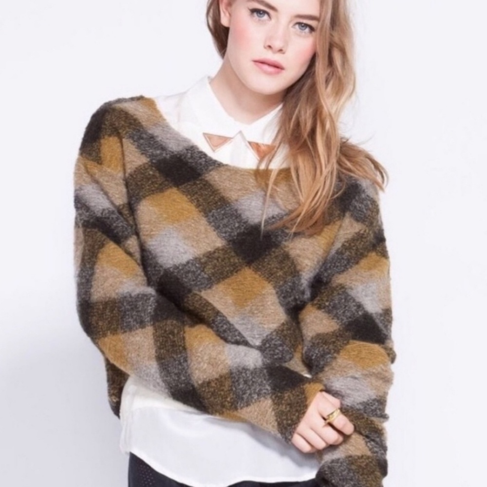 Fot Love and Lemons cropped wool sweater